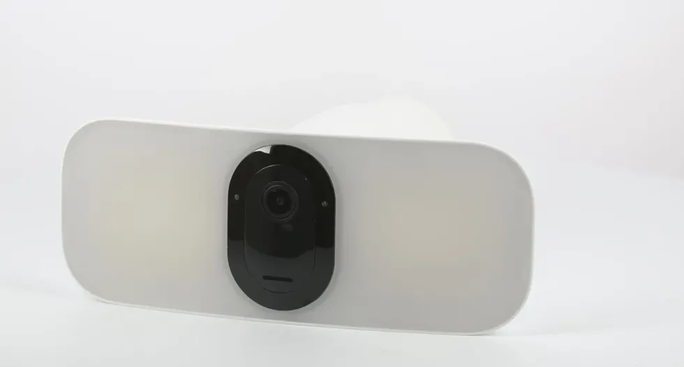 Arlo Pro 3 Floodlight – Övervakningskamera