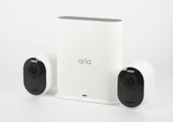 Arlo Ultra 2 Spotlight – Trådlös övervakningskamera 2-pack Vit