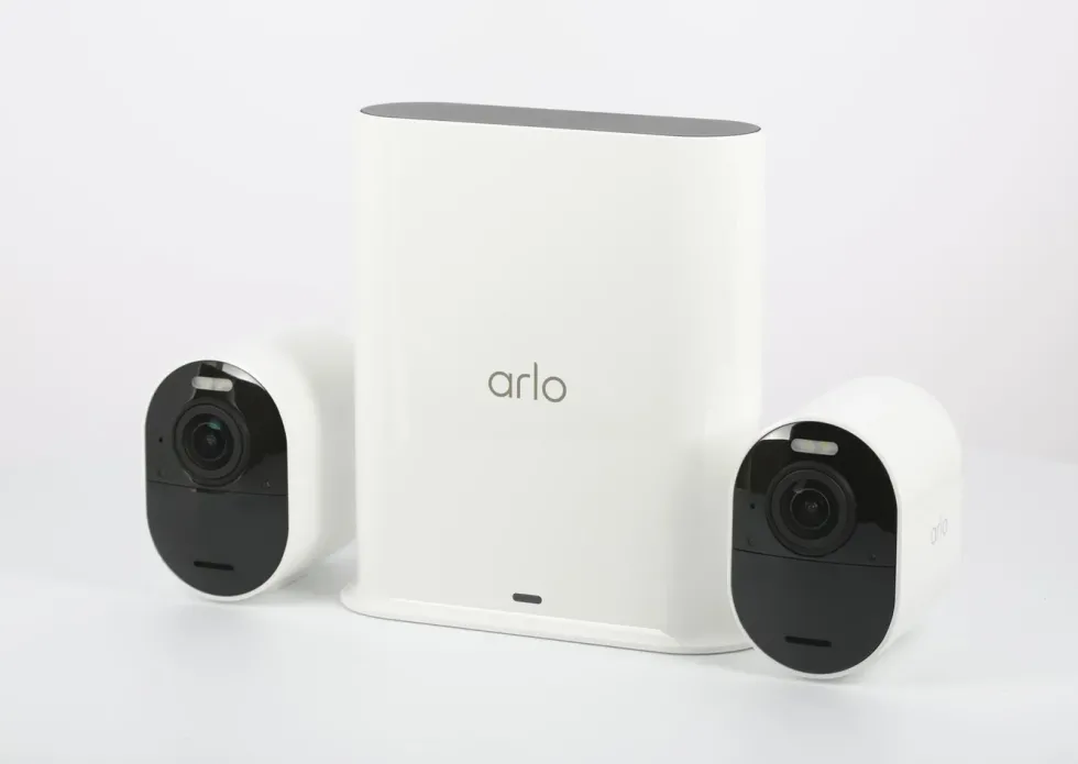 Arlo Ultra 2 Spotlight – Trådlös övervakningskamera 2-pack Vit