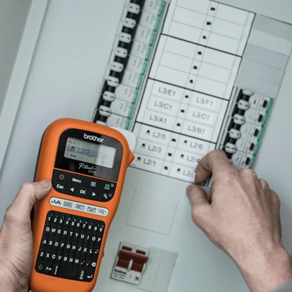 Brother P-touch PT-E110VP Märkmaskin