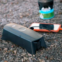 Ctek CS Free Bärbar batteriladdare och starthjälp