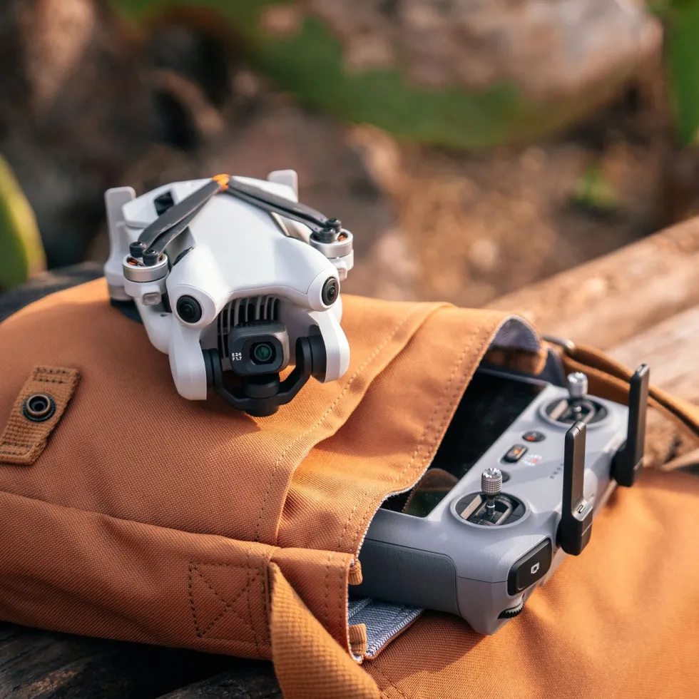 DJI Mini 4 Pro Fly More Combo