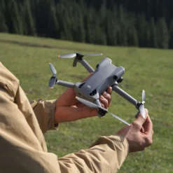 DJI Mini 5 Pro – Hopfällbar drönare med 50 MP-kamera