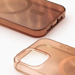 IDEAL OF SWEDEN Clear MagSafe Case – mobilskal till iPhone 13, 14, 15, 16e och 17e Mocha Mousse