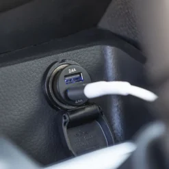 Linocell USB-billaddare med dubbla USB-portar 4,8 A Svart