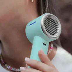 Momax Ultra Freeze bärbar fläkt med kylplatta Blå