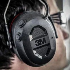 3M Pro-Protect hörselskydd med Bluetooth Svart