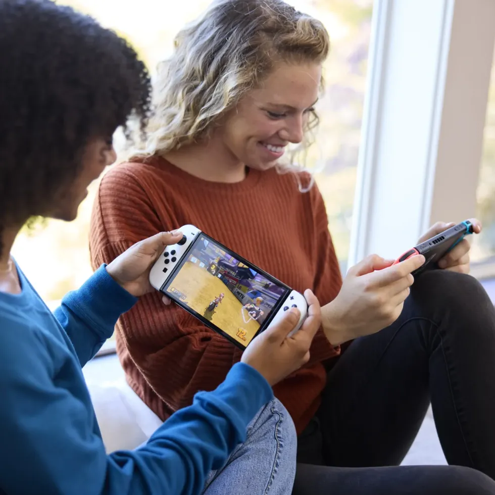 Nintendo Switch (OLED) Spelkonsol 7” Röd/Blå