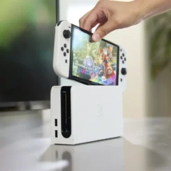 Nintendo Switch (OLED) Spelkonsol 7” Röd/Blå