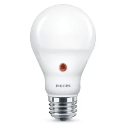 Philips LED-lampa med skymningsrelä E27 806 lm