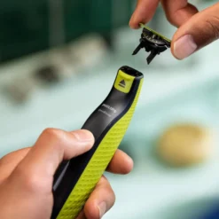Philips OneBlade 360 skäggtrimmer