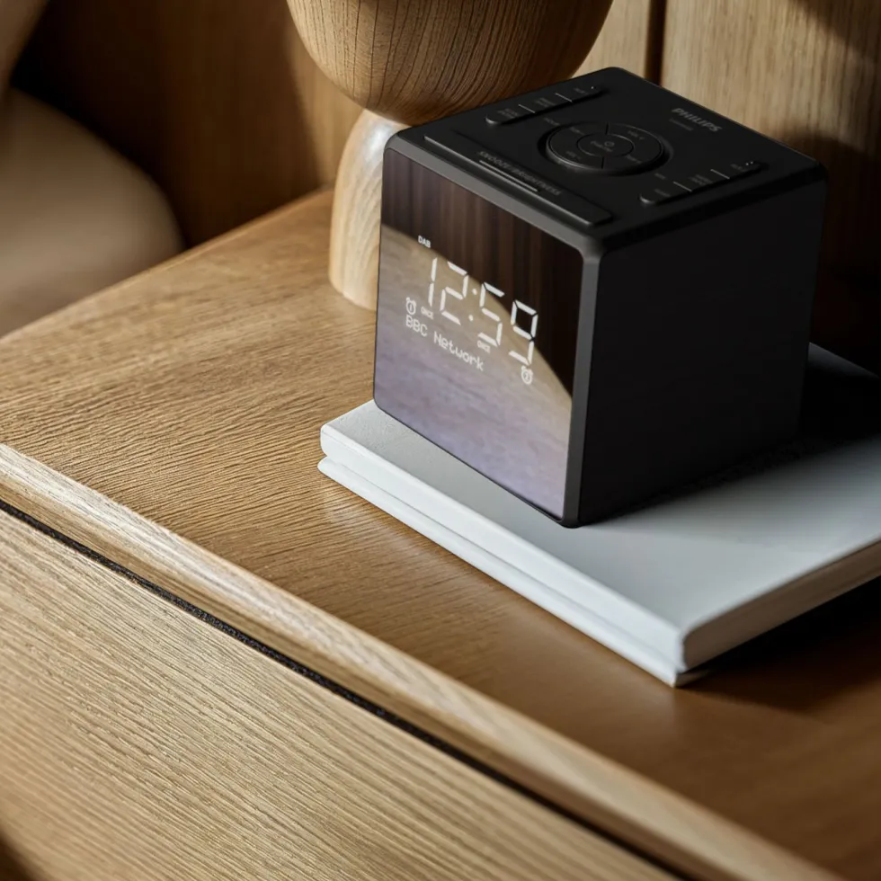 Philips R4600 DAB+-klockradio med USB-C-laddning