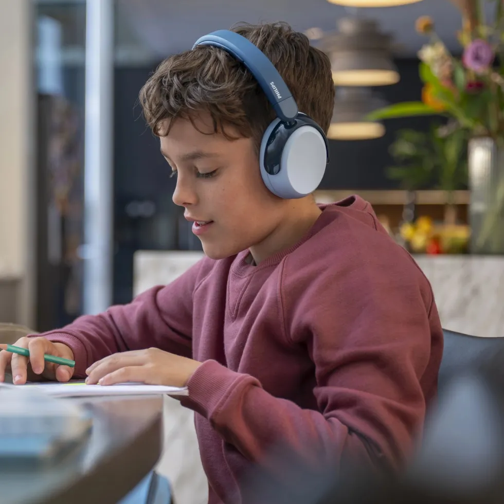 Philips Trådlösa over-ear-hörlurar för barn med brusreducering Blå