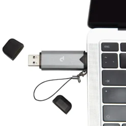 Plexgear Minneskortläsare för SD och Micro-SD