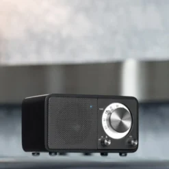 Sangean WR-7 kompakt FM-radio med Bluetooth