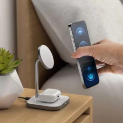 Satechi 2-in-1 Magnetic Wireless Charging Stand