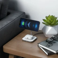 Satechi 2-in-1 Magnetic Wireless Charging Stand