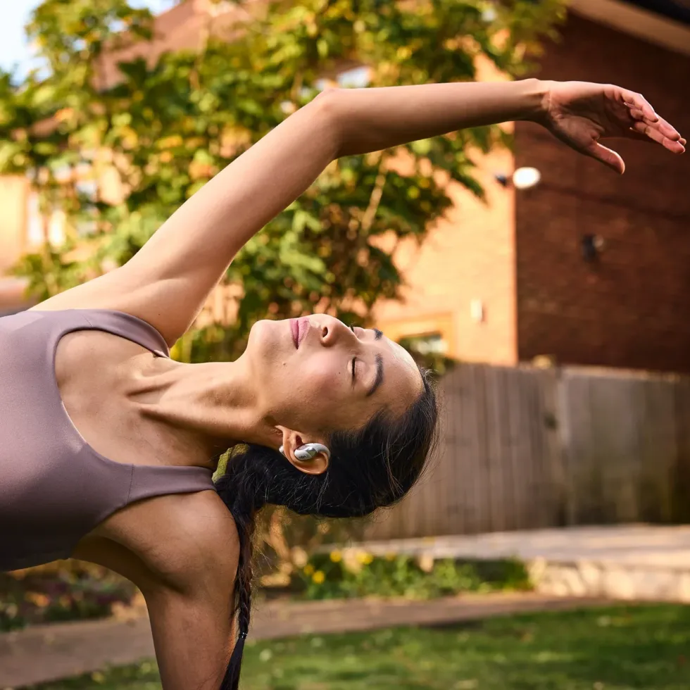 Shokz OpenFit 2+ open-ear-hörlurar Svart
