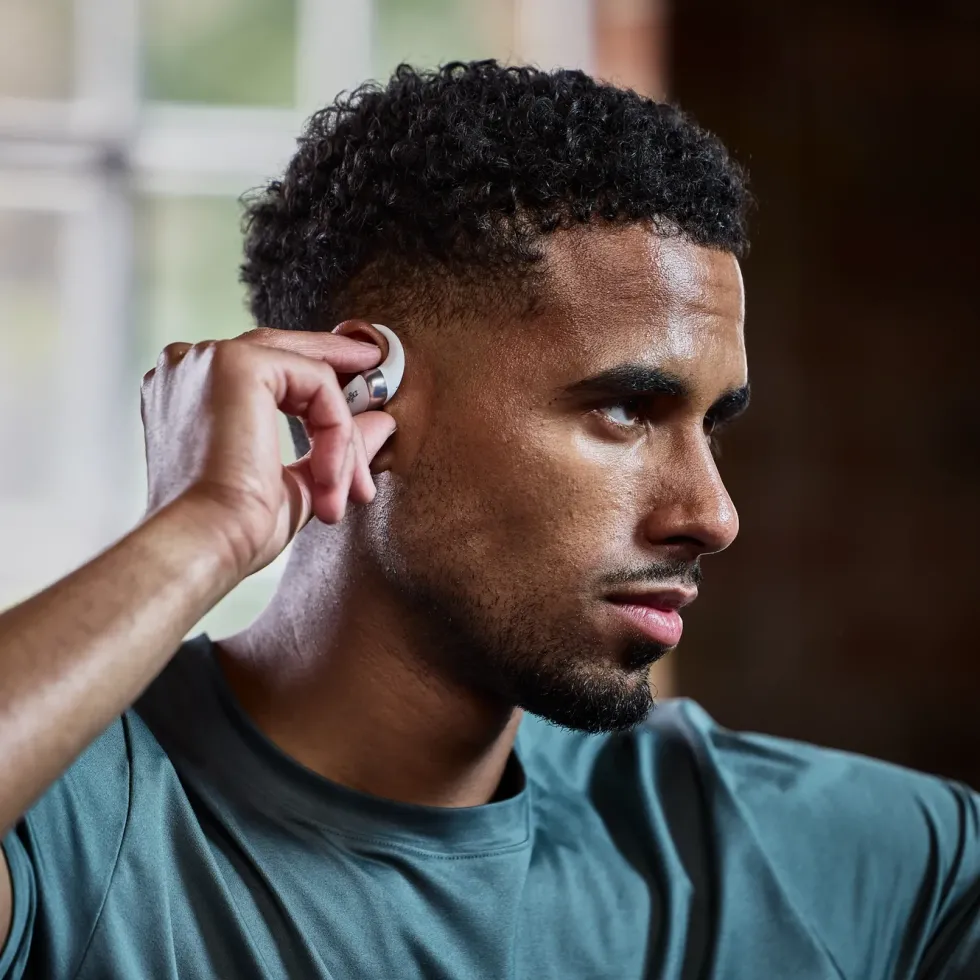 Shokz OpenFit 2+ open-ear-hörlurar Svart