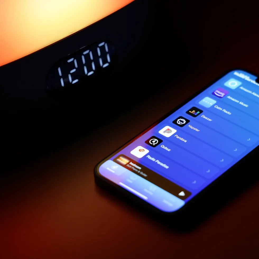 WiiM Wake-up light med väckarklocka