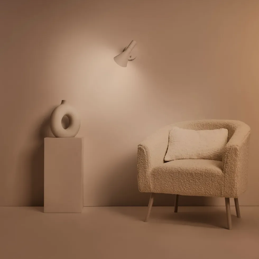 WiZ Varmvit C37 Smart LED-lampa E14 470 lm