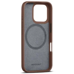 WOOLNUT Läderfodral för iPhone 16 Pro Cognac